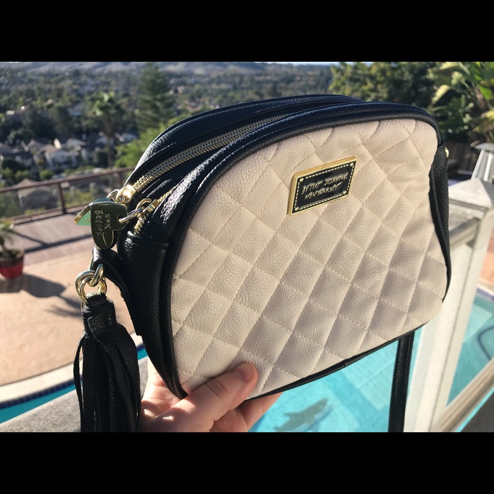 Betsy Johnson crossbody purse